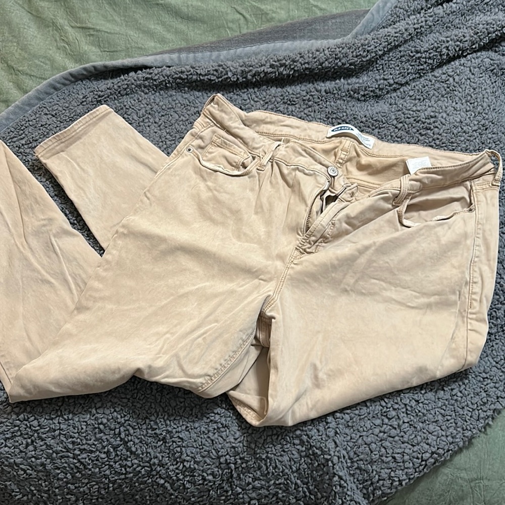 EUC Old Navy Rockstar Skinny Khaki Pants